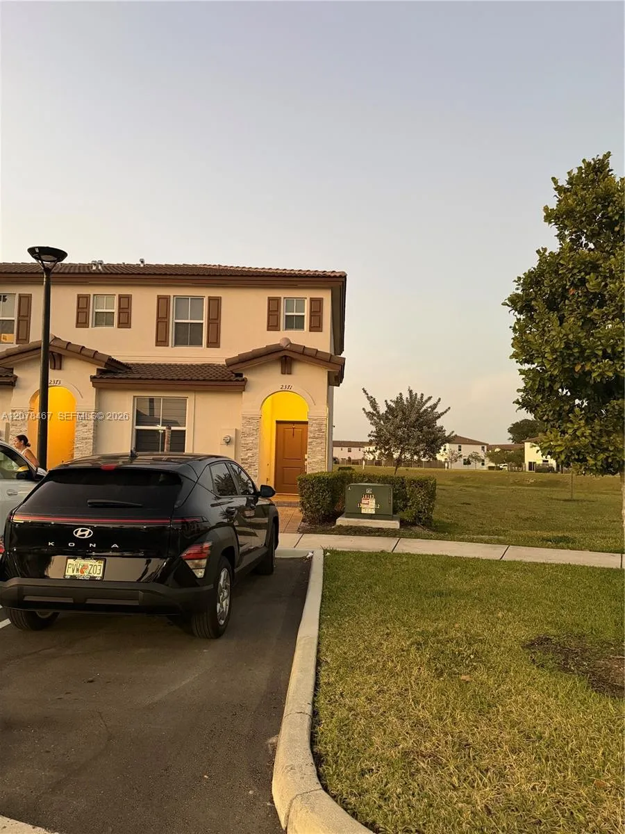 2371 NW 122nd Ter Miami, FL 33167