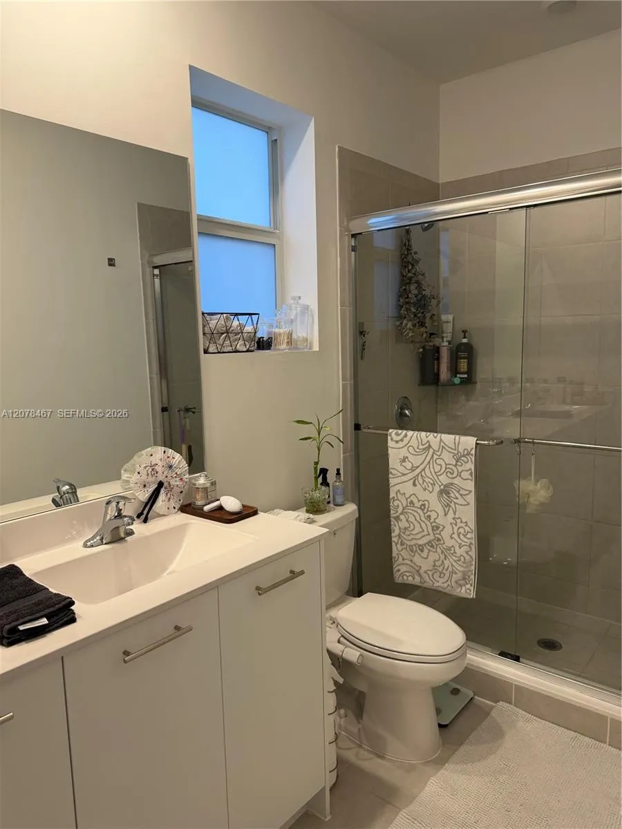 2371 NW 122nd Ter Miami, FL 33167
