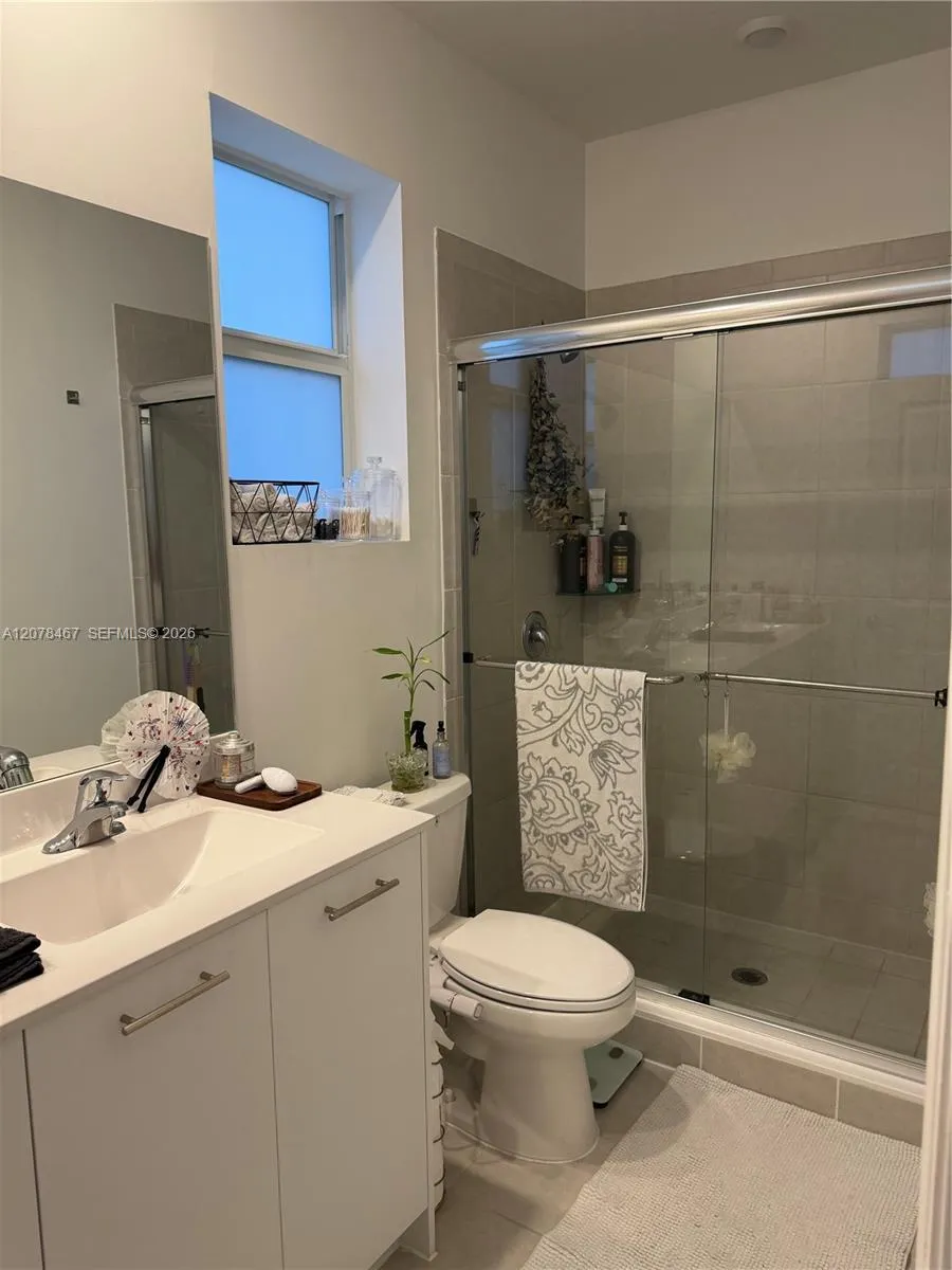 2371 NW 122nd Ter Miami, FL 33167