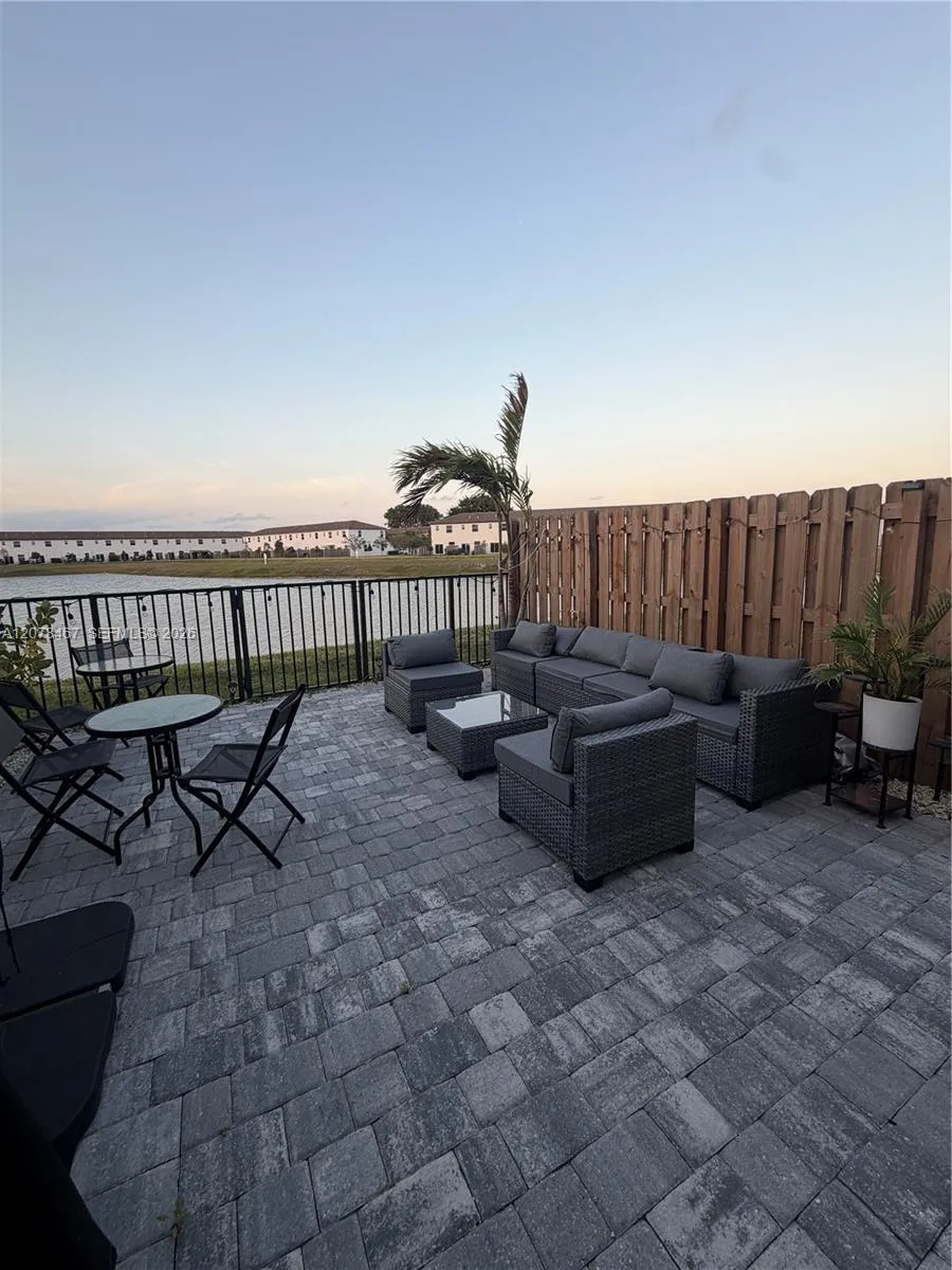 2371 NW 122nd Ter Miami, FL 33167