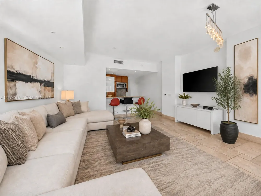 50 S Pointe Dr #504 Miami Beach, FL 33139