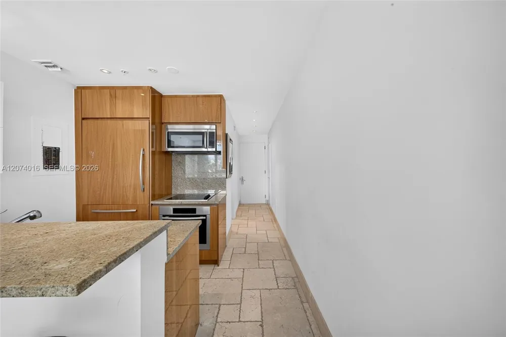 50 S Pointe Dr #504 Miami Beach, FL 33139