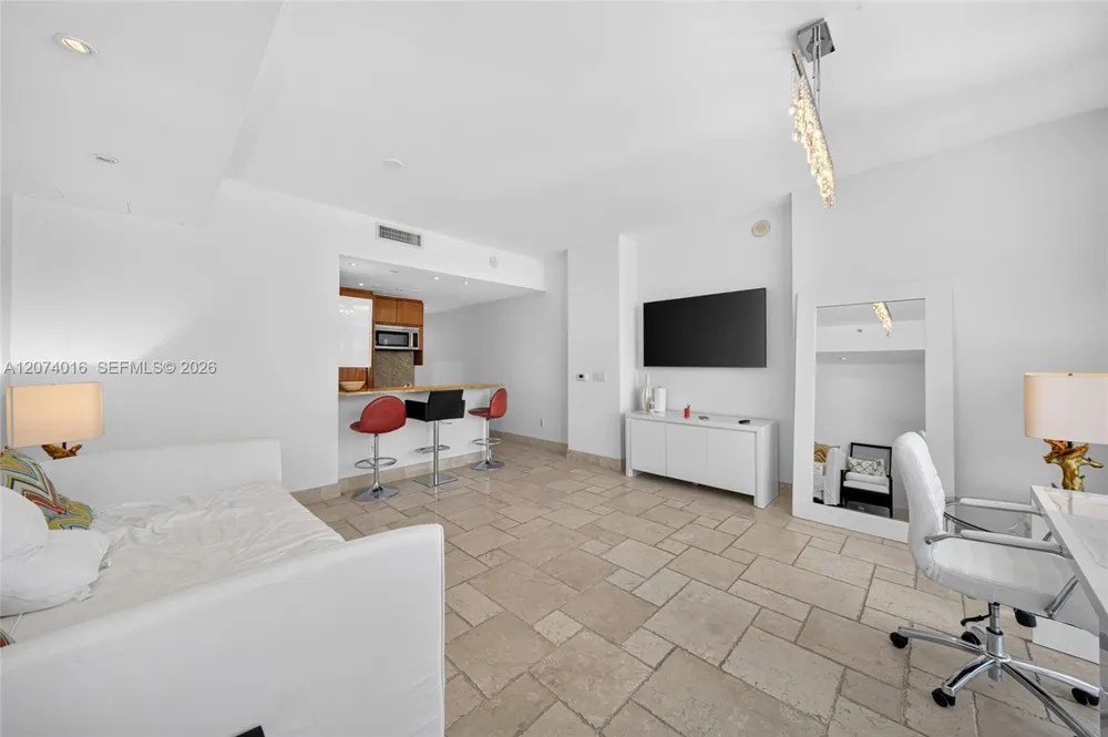 50 S Pointe Dr #504 Miami Beach, FL 33139