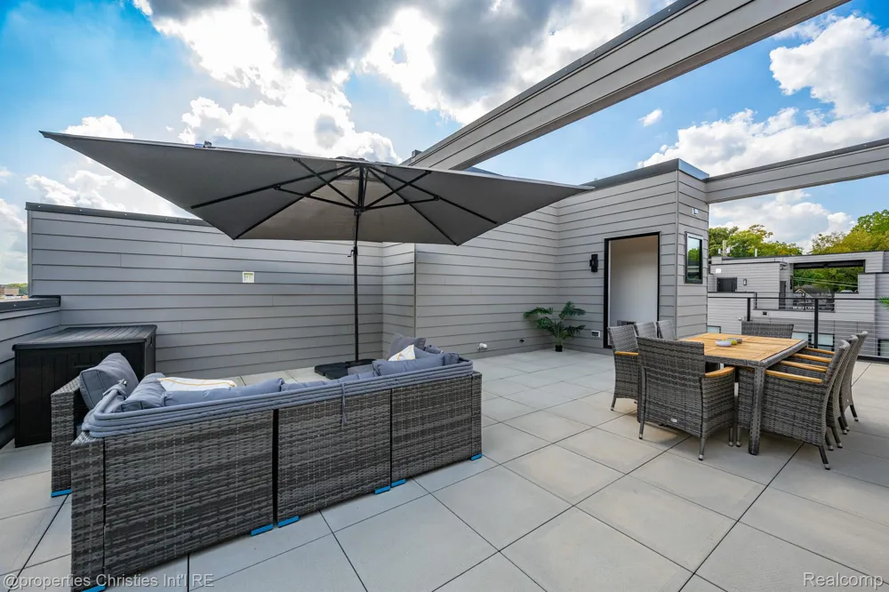 108 CENTER Cove Northville City, MI 48167