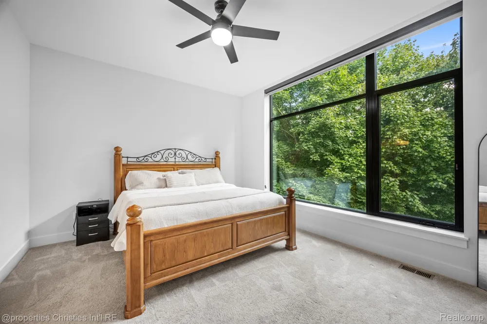 108 CENTER Cove Northville City, MI 48167