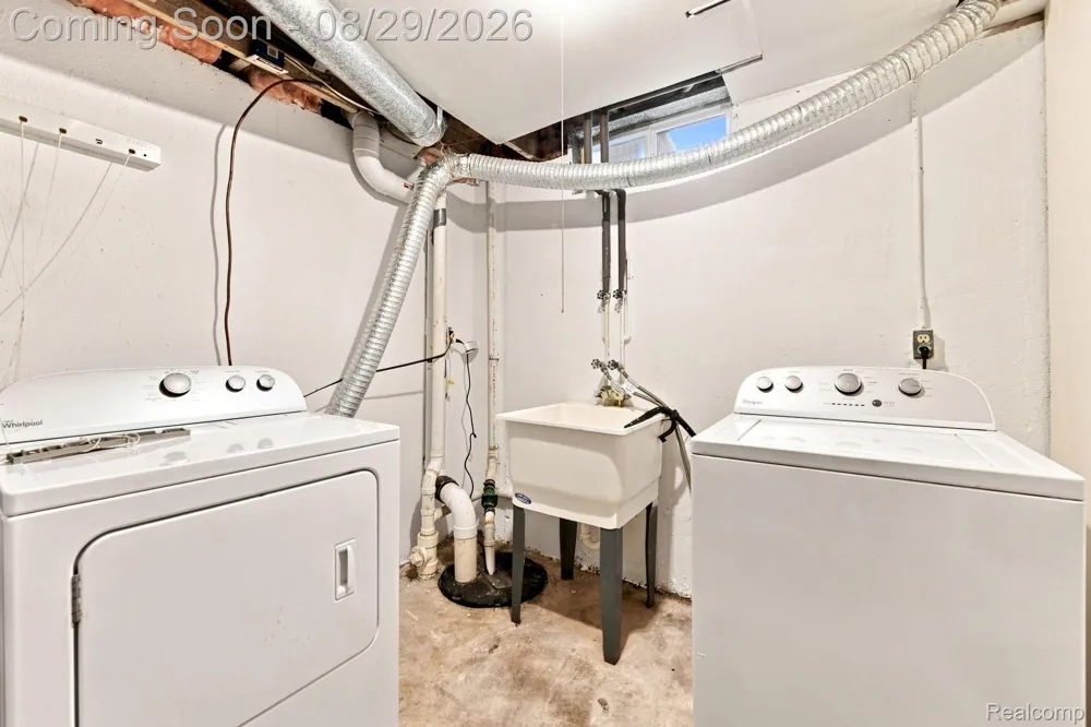 456 Farmridge Court Rochester Hills City, MI 48307