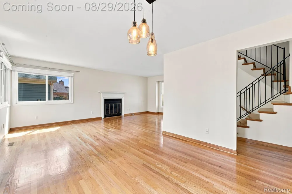 456 Farmridge Court Rochester Hills City, MI 48307