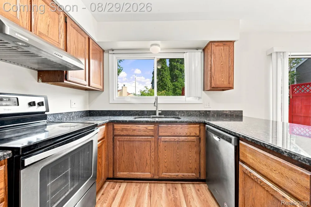 456 Farmridge Court Rochester Hills City, MI 48307