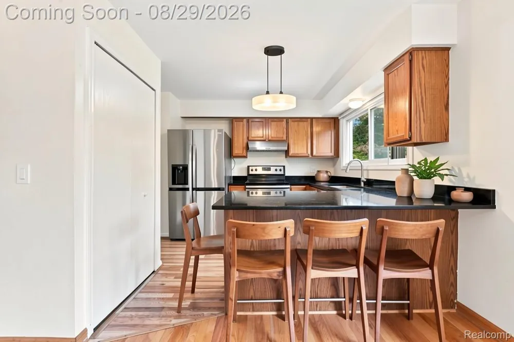 456 Farmridge Court Rochester Hills City, MI 48307