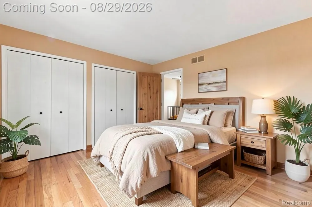 456 Farmridge Court Rochester Hills City, MI 48307