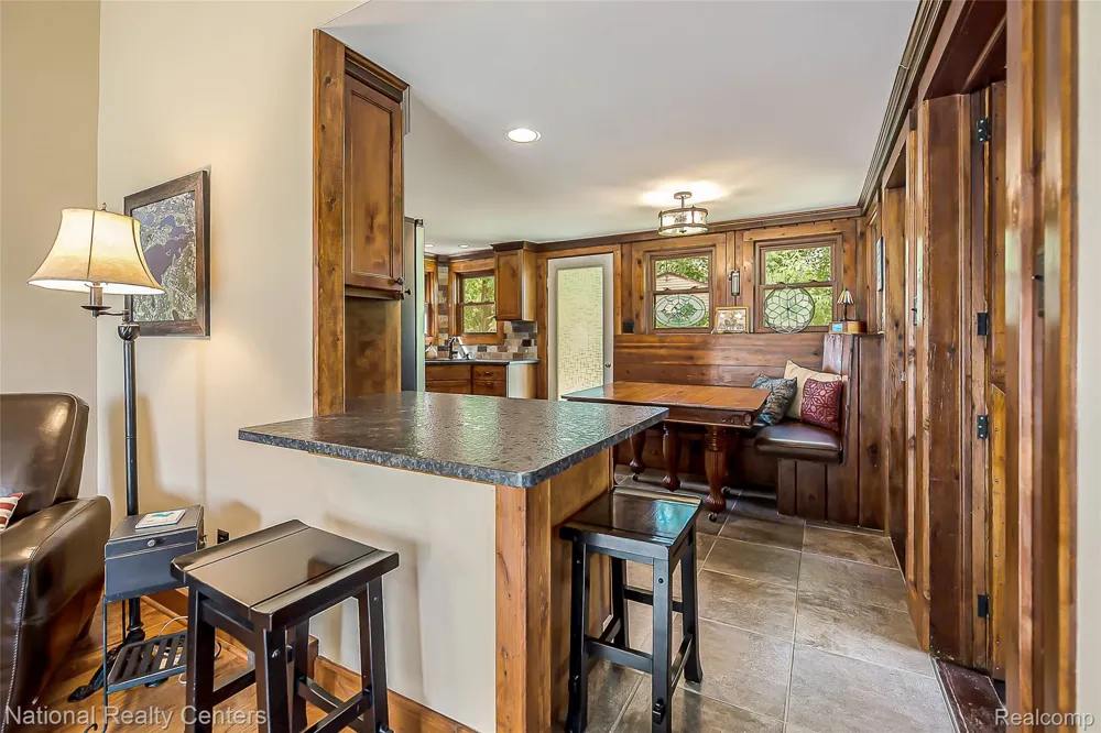 3847 Jackson Boulevard White Lake Charter Township, MI 48383