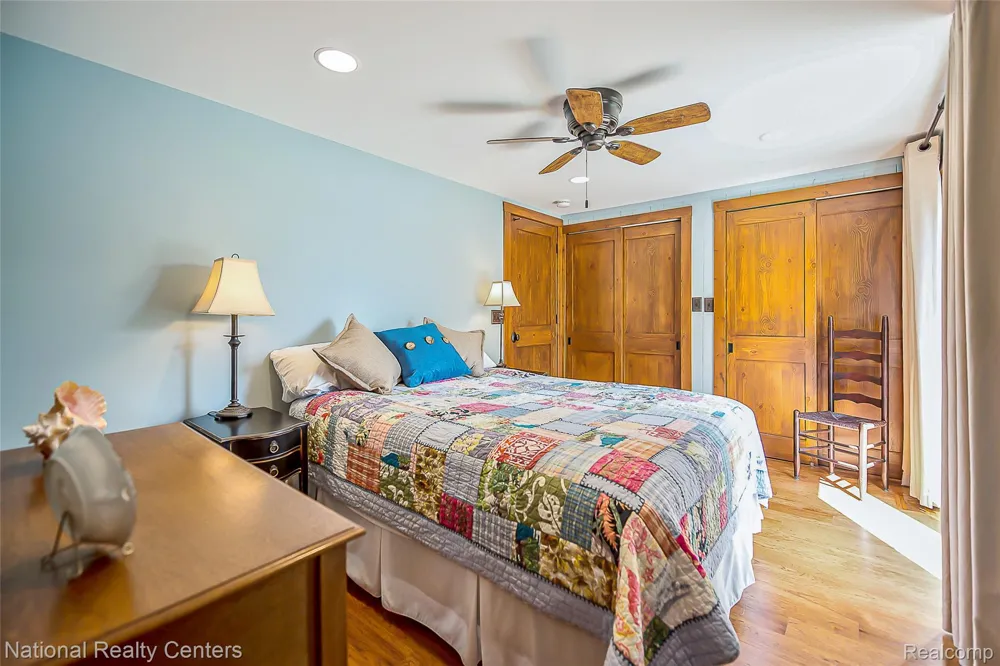 3847 Jackson Boulevard White Lake Charter Township, MI 48383