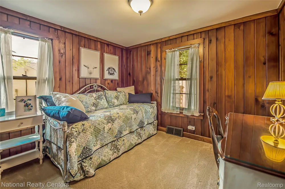 3847 Jackson Boulevard White Lake Charter Township, MI 48383