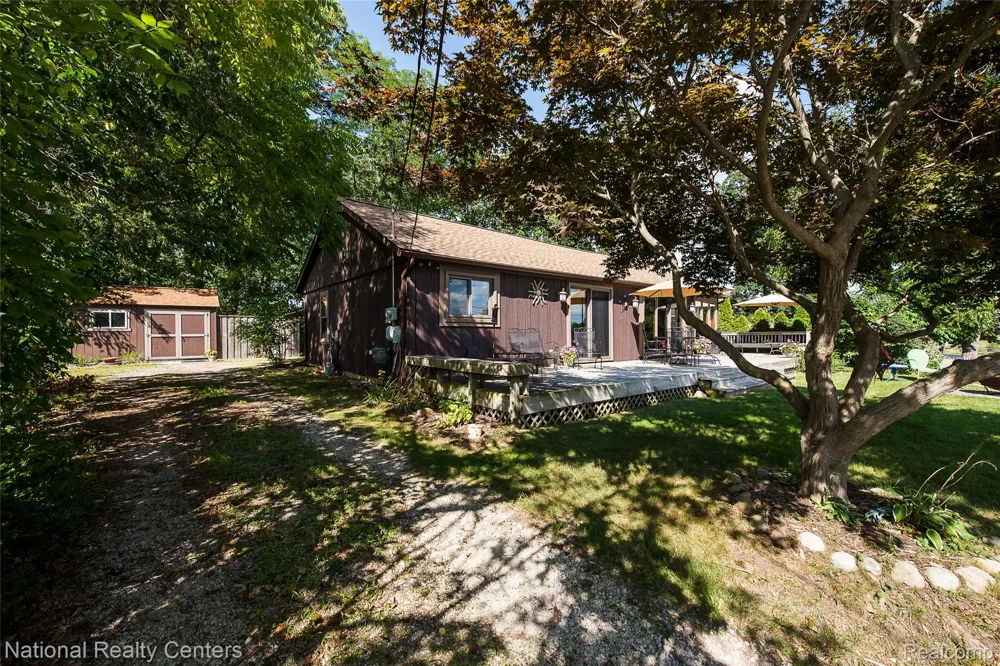 3847 Jackson Boulevard White Lake Charter Township, MI 48383