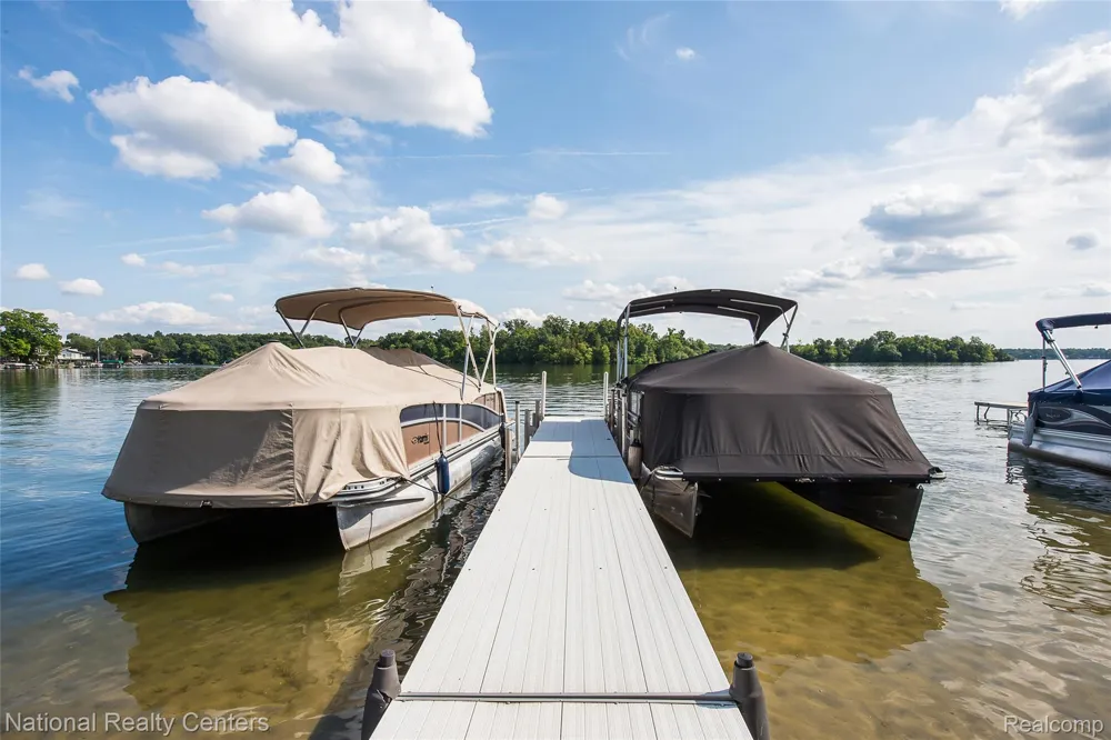 3847 Jackson Boulevard White Lake Charter Township, MI 48383