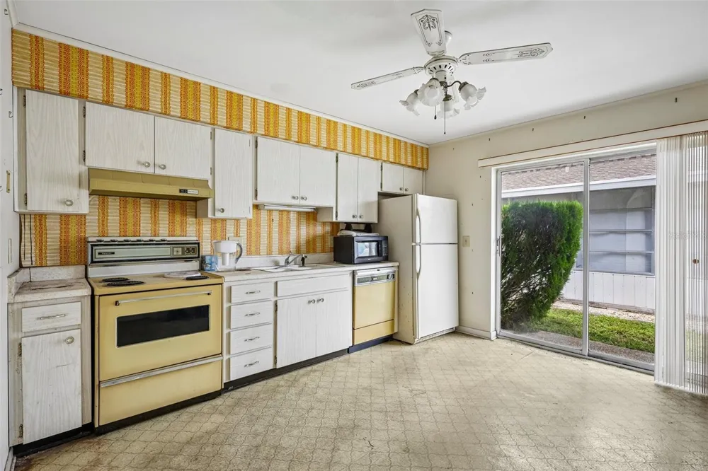 704 RADFORD PLACE Sun City Center, FL 33573