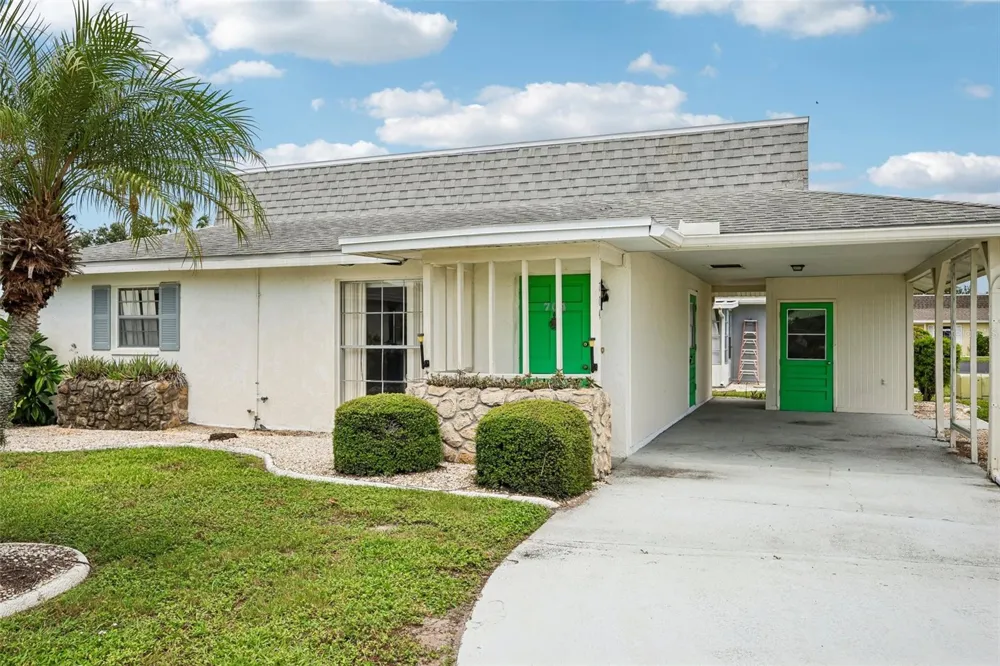 704 RADFORD PLACE Sun City Center, FL 33573