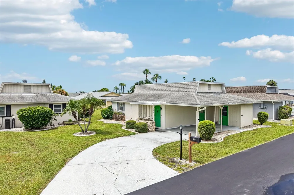 704 RADFORD PLACE Sun City Center, FL 33573