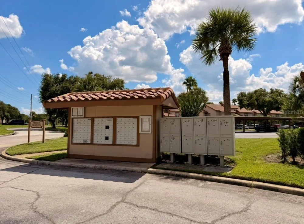 4607 GATE PLACE #202 Orlando, FL 32811
