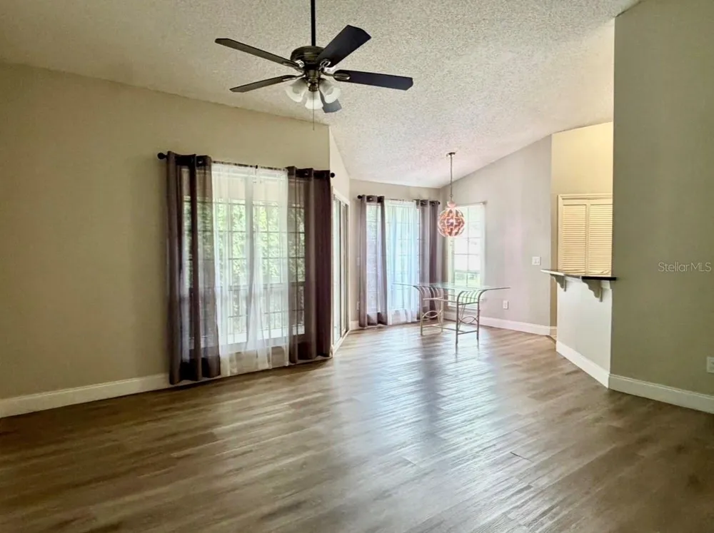 4607 GATE PLACE #202 Orlando, FL 32811