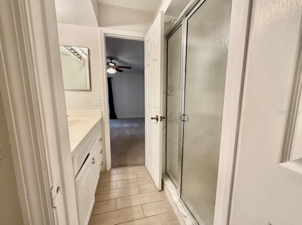 4607 GATE PLACE #202 Orlando, FL 32811