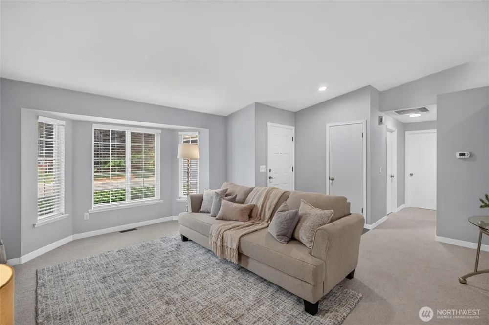 17601 SE 268th Place Covington, WA 98042