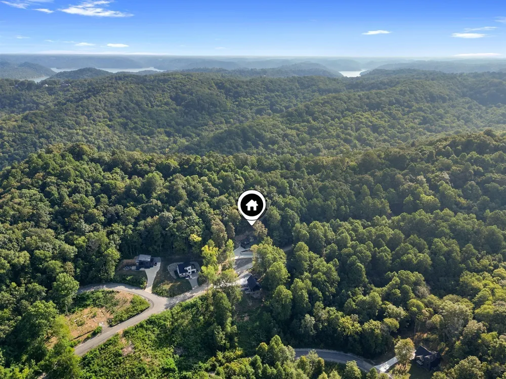 2405 Shoreside Dr Smithville, TN 37166