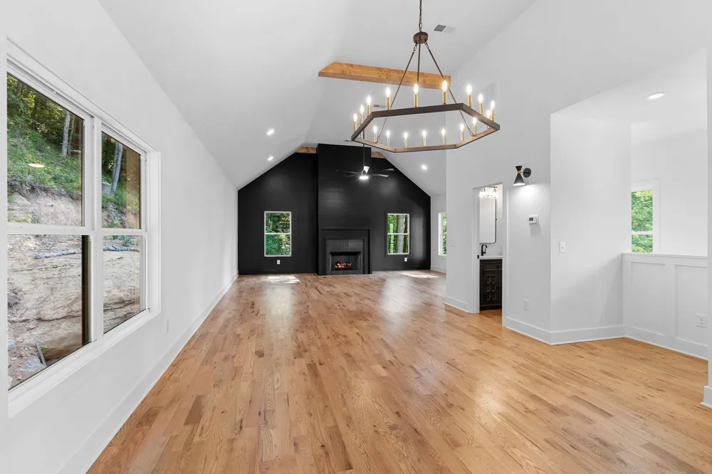 2405 Shoreside Dr Smithville, TN 37166