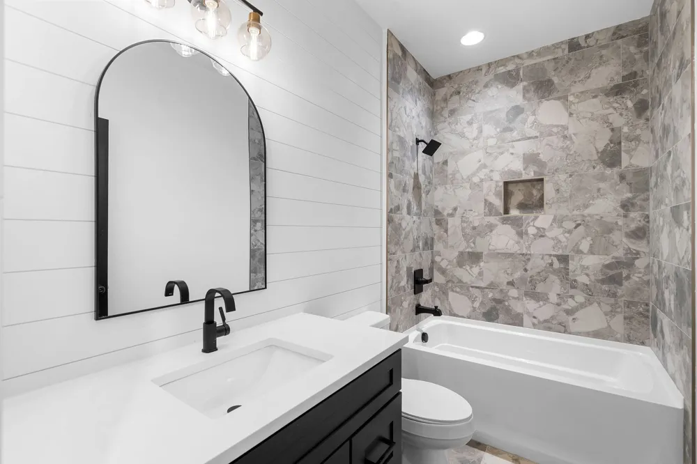 2405 Shoreside Dr Smithville, TN 37166