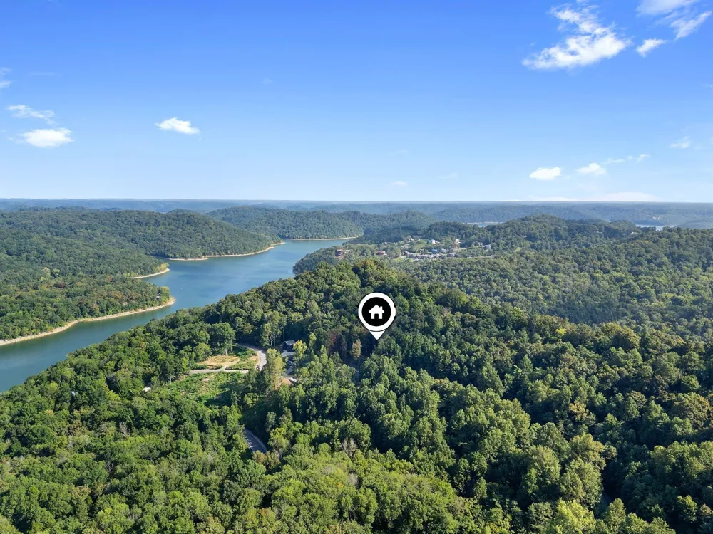 2405 Shoreside Dr Smithville, TN 37166