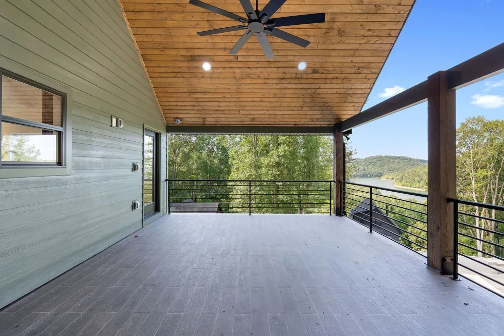 2405 Shoreside Dr Smithville, TN 37166
