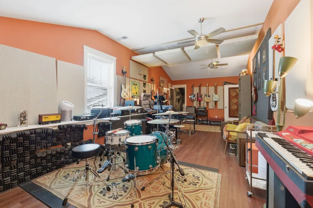 1433 14th Ave S Nashville, TN 37212