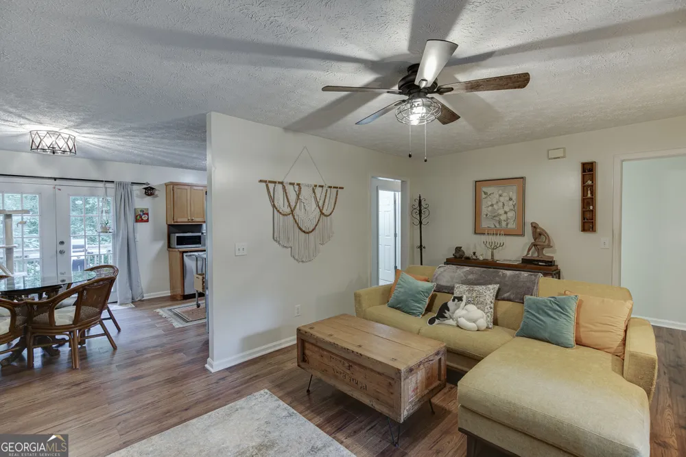 9420 Manor LN Gainesville, GA 30506