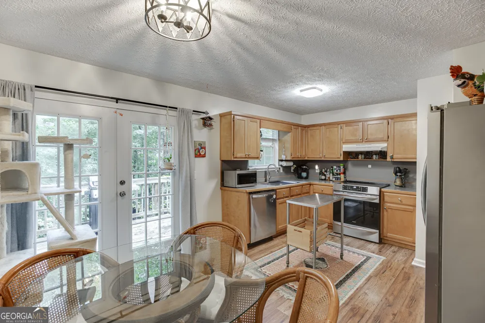 9420 Manor LN Gainesville, GA 30506