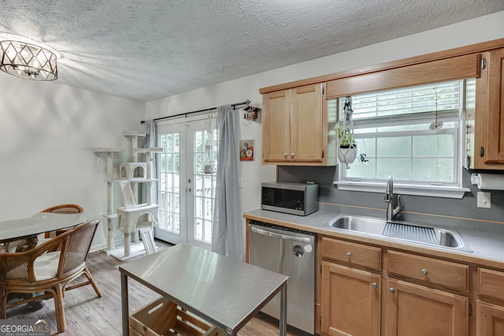 9420 Manor LN Gainesville, GA 30506