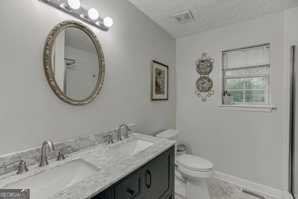 9420 Manor LN Gainesville, GA 30506