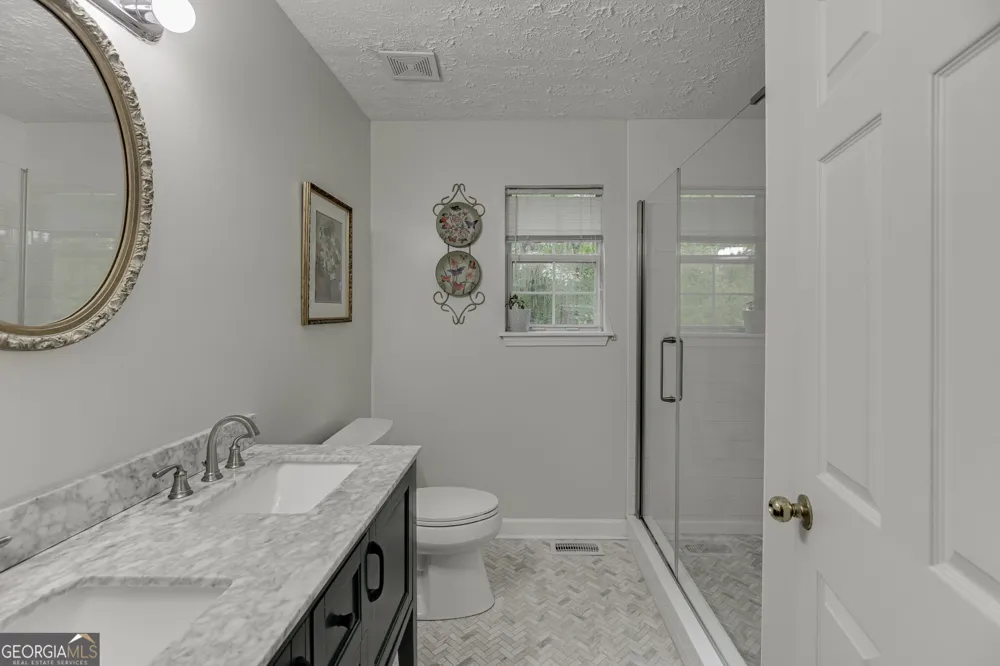 9420 Manor LN Gainesville, GA 30506