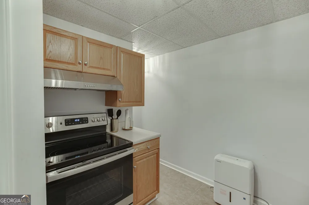 9420 Manor LN Gainesville, GA 30506