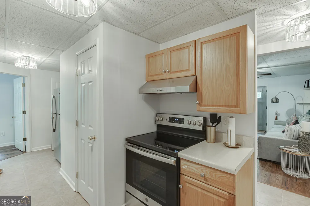 9420 Manor LN Gainesville, GA 30506