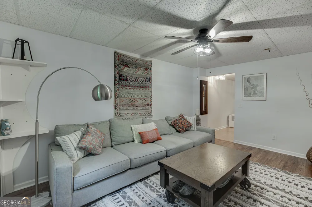 9420 Manor LN Gainesville, GA 30506