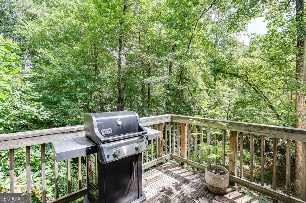 9420 Manor LN Gainesville, GA 30506