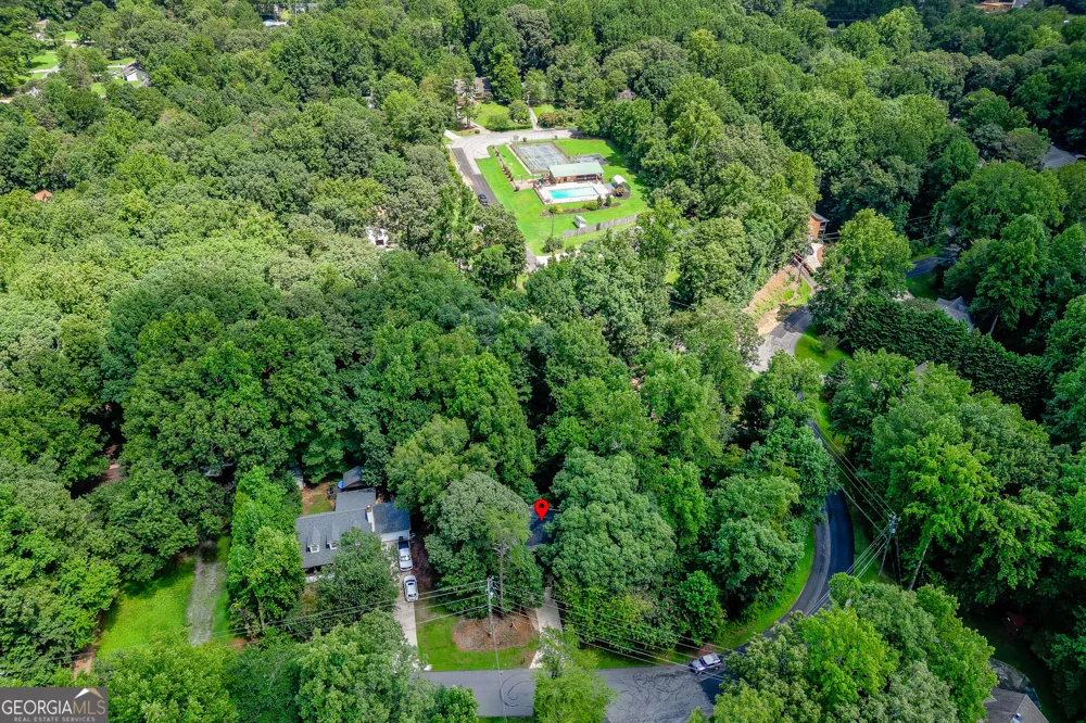 9420 Manor LN Gainesville, GA 30506