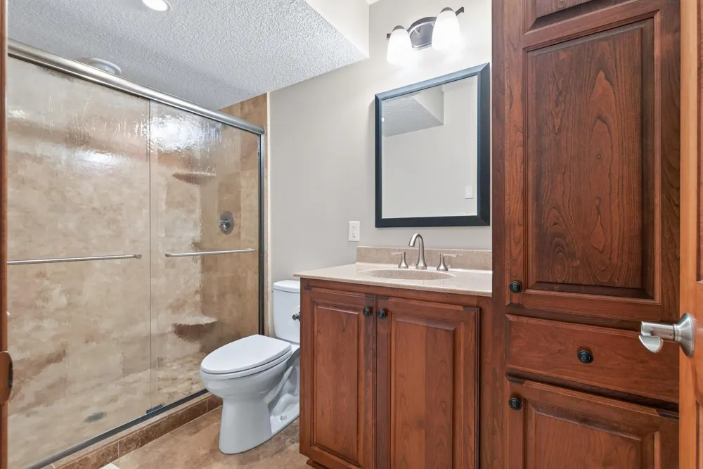 8939 Heatherton Ridge Drive Savage, MN 55378