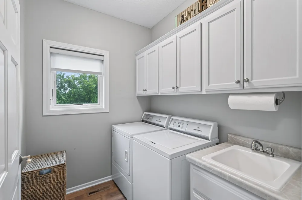 8939 Heatherton Ridge Drive Savage, MN 55378