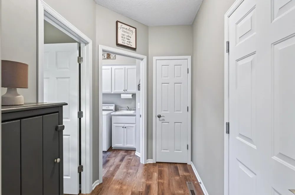 8939 Heatherton Ridge Drive Savage, MN 55378