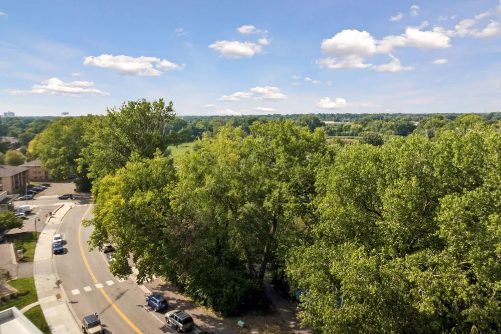 6500 Woodlake Drive #905 Richfield, MN 55423