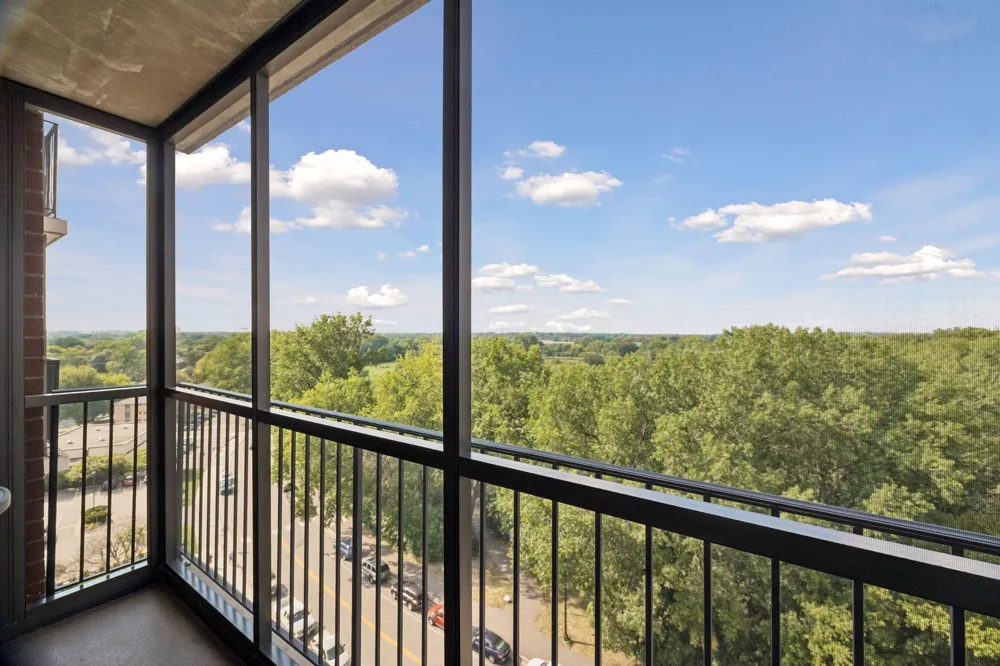 6500 Woodlake Drive #905 Richfield, MN 55423