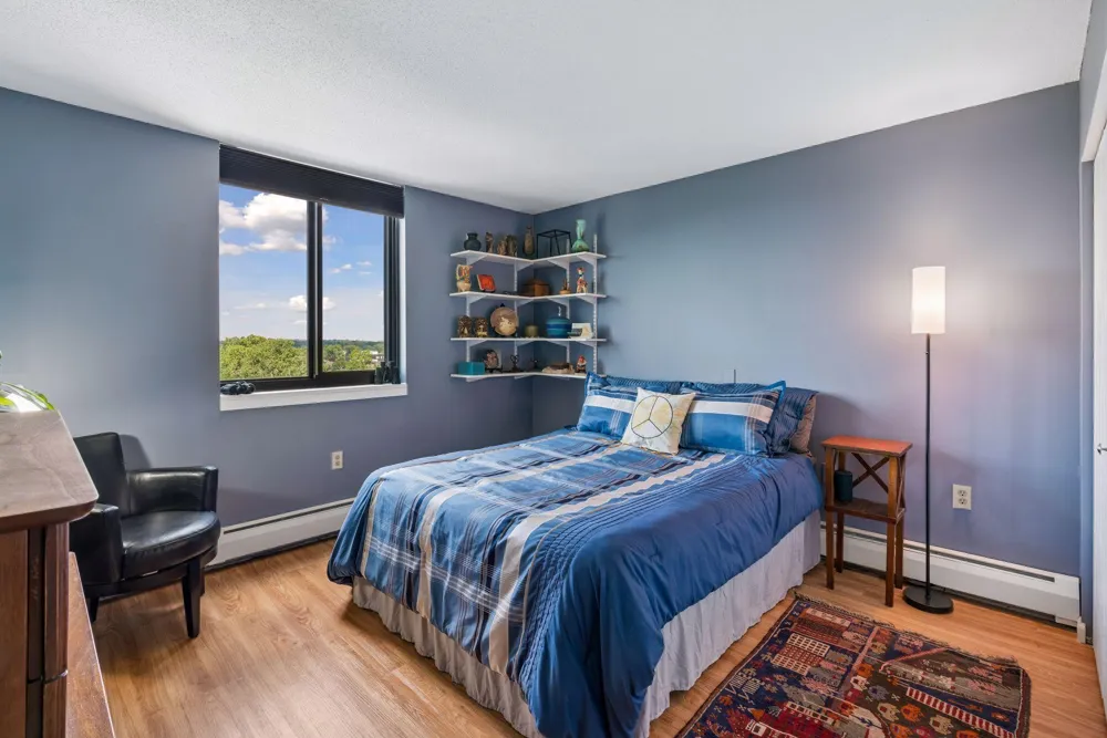 6500 Woodlake Drive #905 Richfield, MN 55423