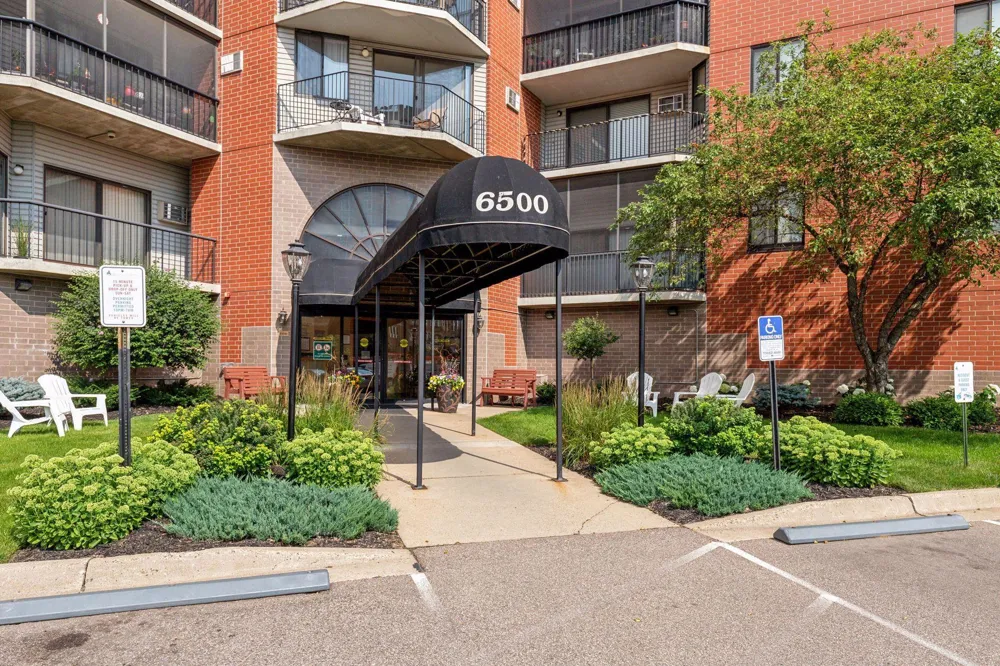 6500 Woodlake Drive #905 Richfield, MN 55423