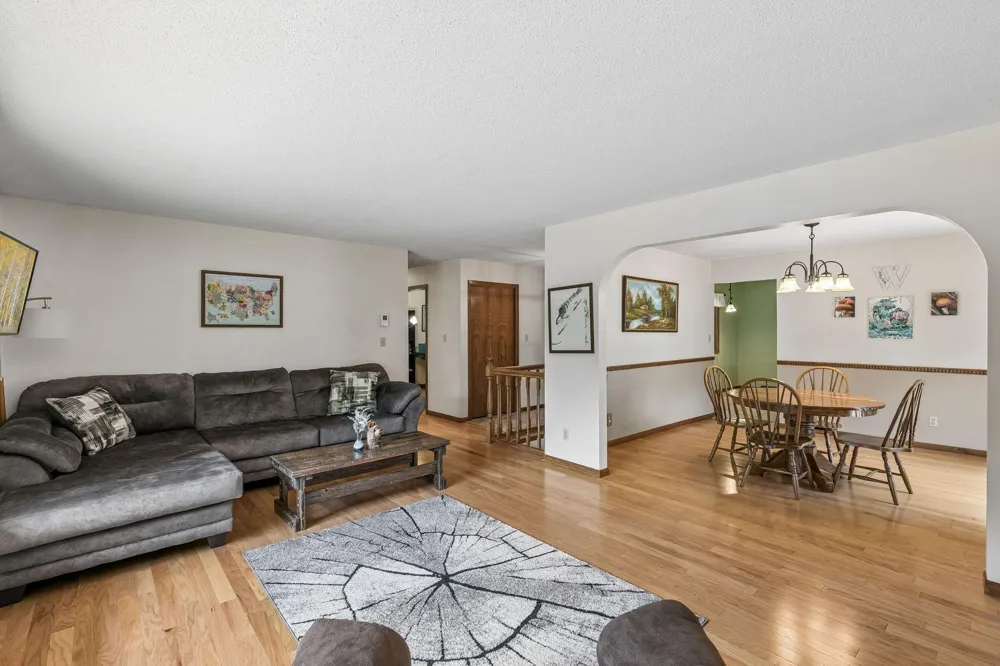 12725 Ethelton Way Apple Valley, MN 55124